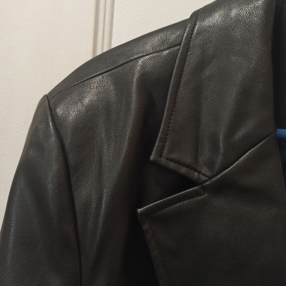 NEW EXPRESS BLACK FAUX LEATHER ONE BUTTON BLAZER JACKET SZ XL - Picture 3 of 16